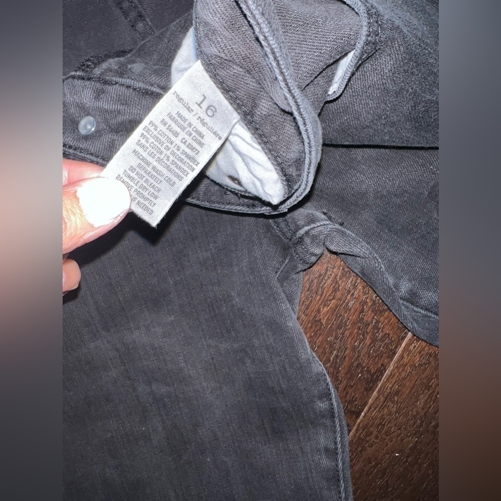 American Eagle Black Skinny’s - Picture 2 of 8